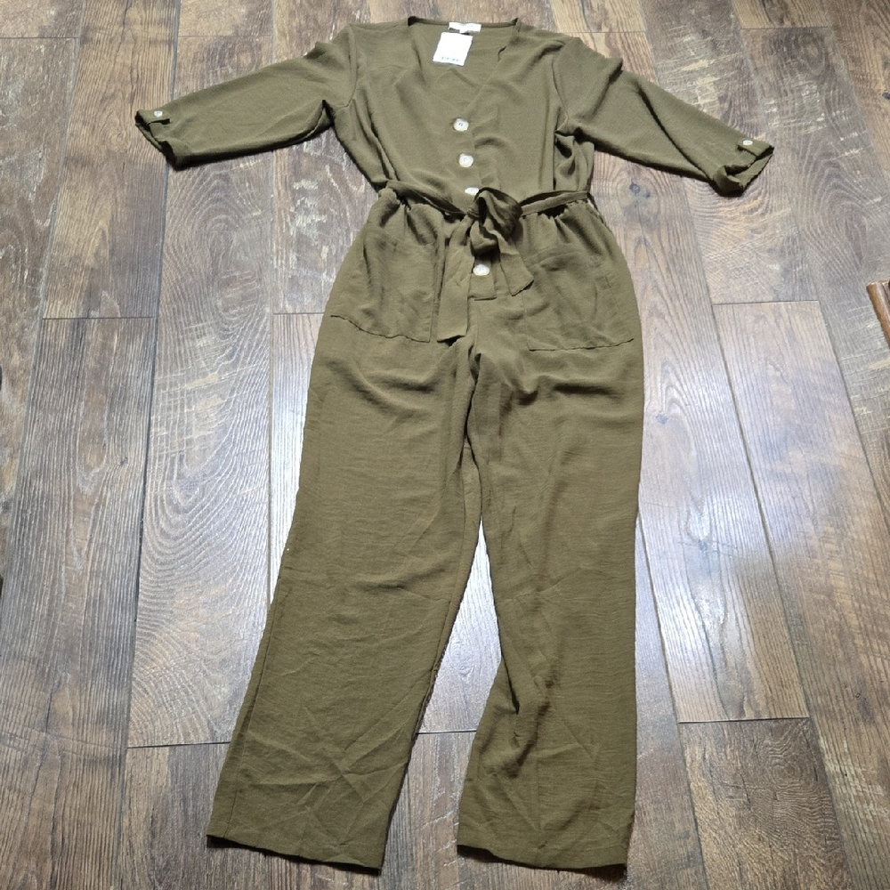 NWT Women's Jumpsuit with Button Details